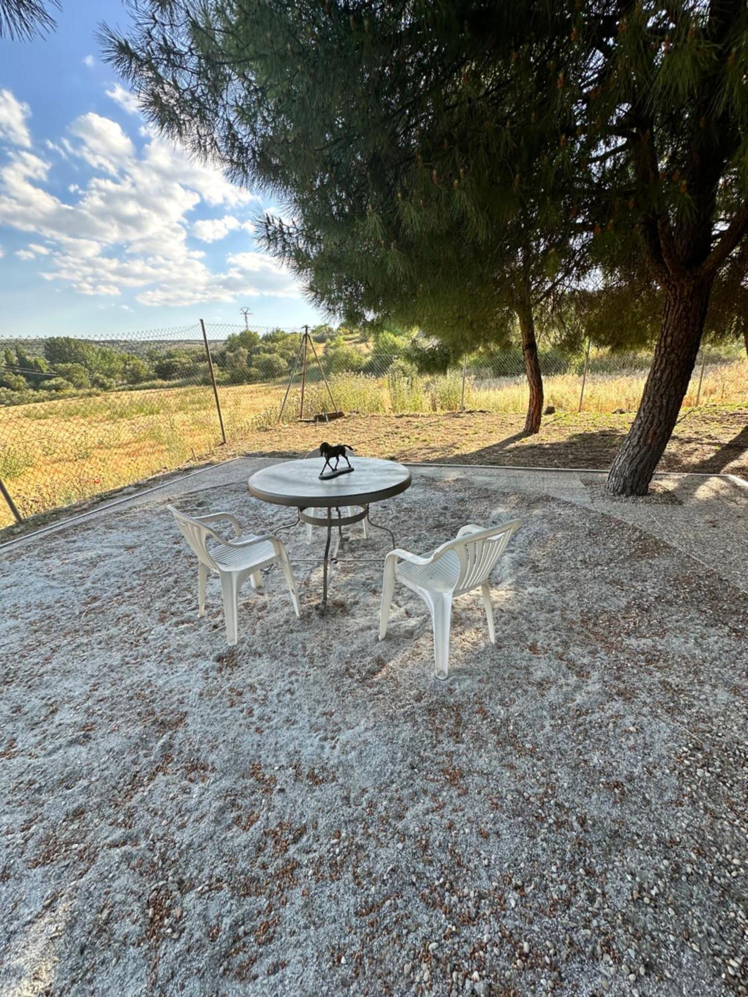 Bungalow Bambolera Torrelaguna Luaran gambar